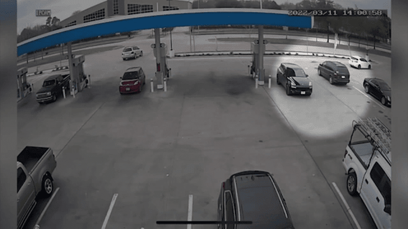 houston-thieves-stole-diesel-fuel-from-gas-station