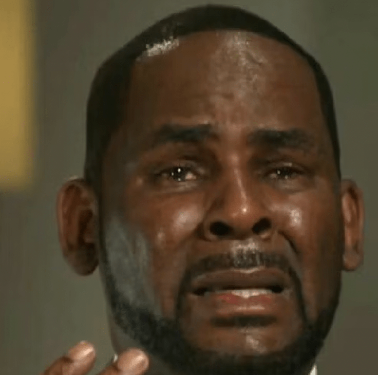 r_kelly-Sentenced_to_30_years-min